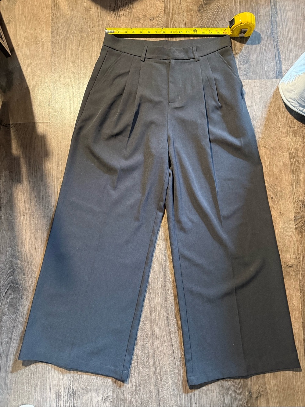 SHEIN Black Wide Leg Pleated Pants